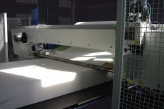 Schneidaggregat-mit-Druckwalze_