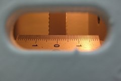 Window-for-monitoring-the-knife-grinding-process